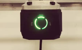 AI賦能鋰電信息采集！?？禉C器人助您“躺贏”工業讀碼新賽道